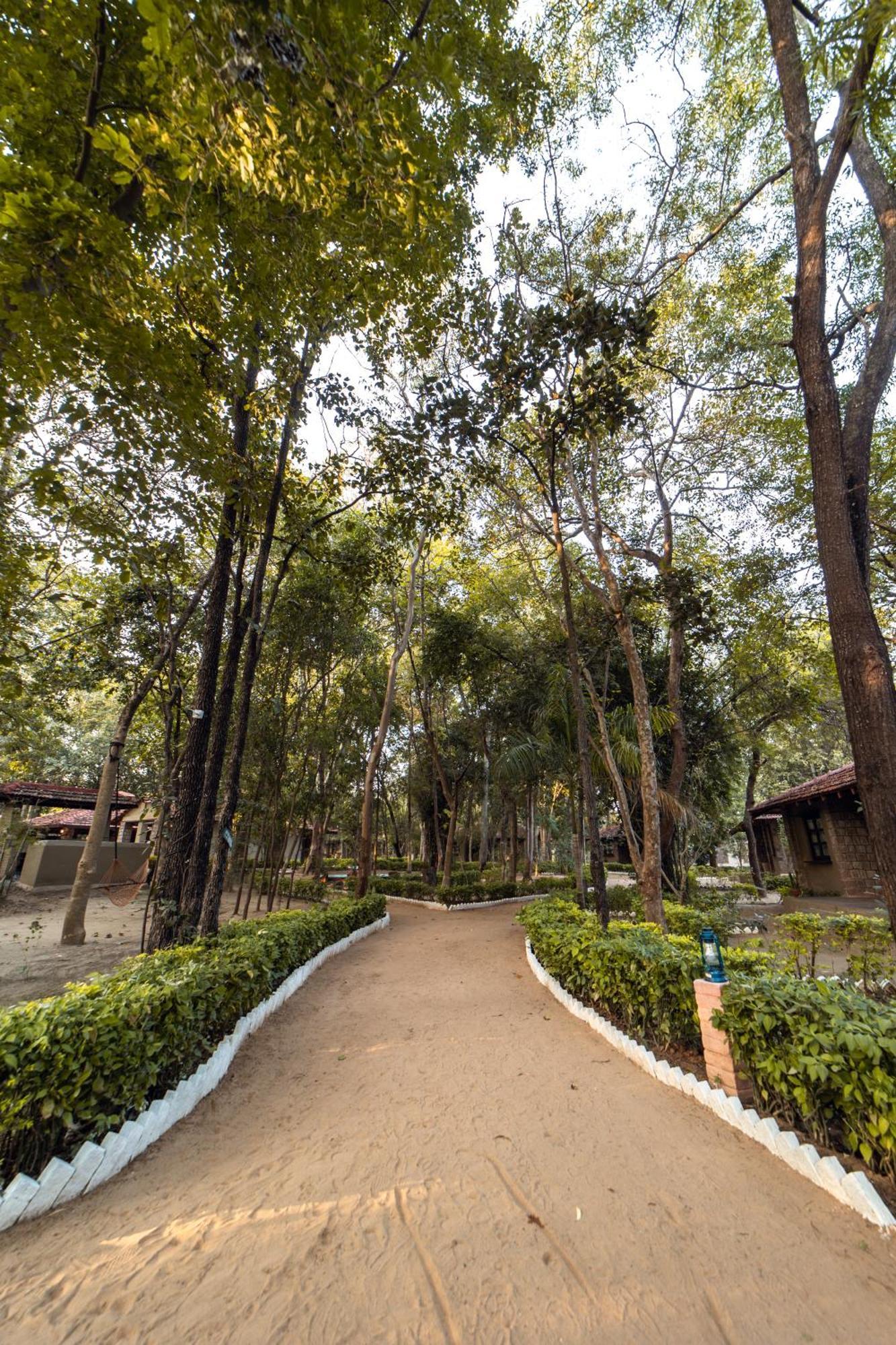 Tiger Trails Resort Tāla Exterior photo